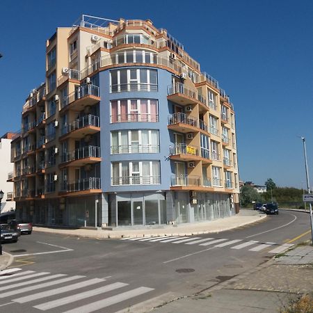 Golden Sea View Apartments Pomorie Buitenkant foto