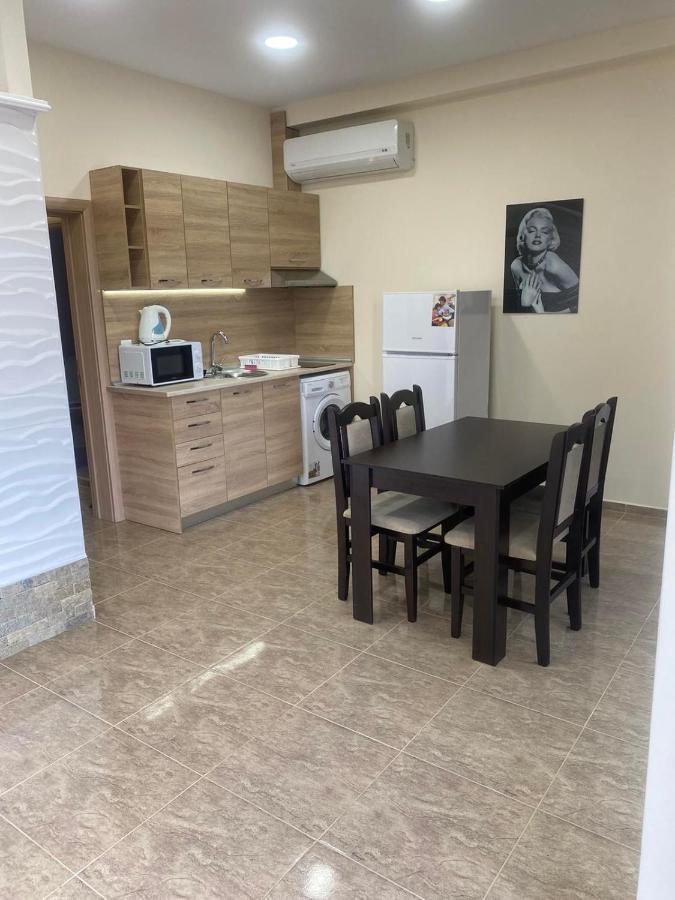 Golden Sea View Apartments Pomorie Buitenkant foto