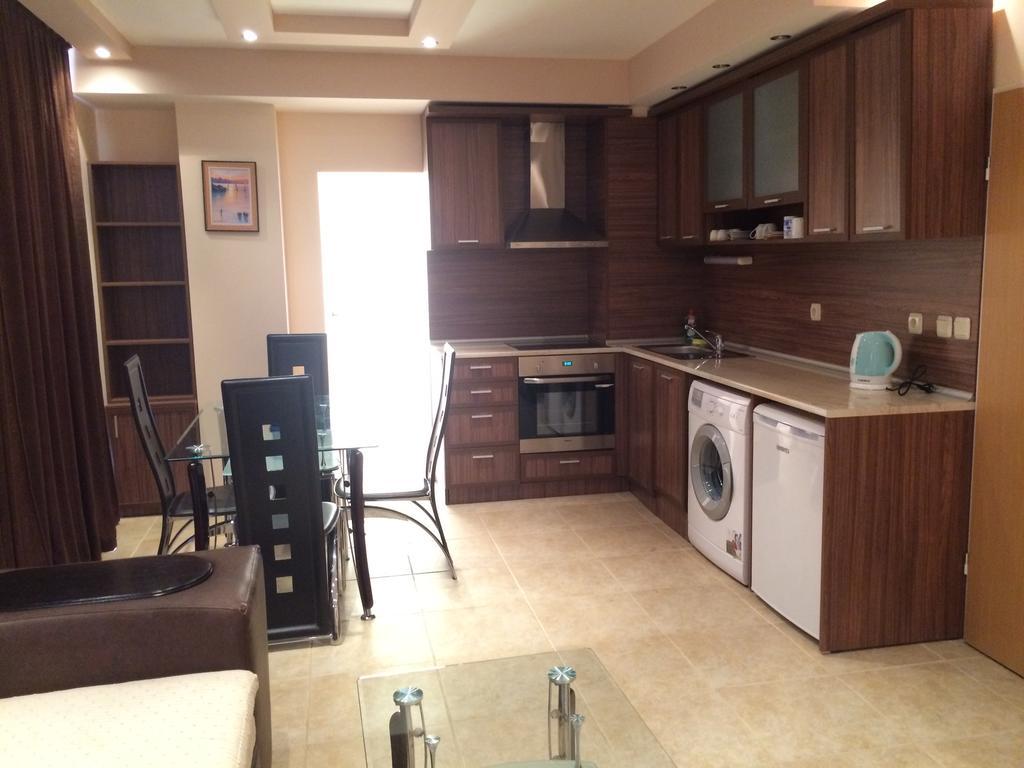 Golden Sea View Apartments Pomorie Buitenkant foto