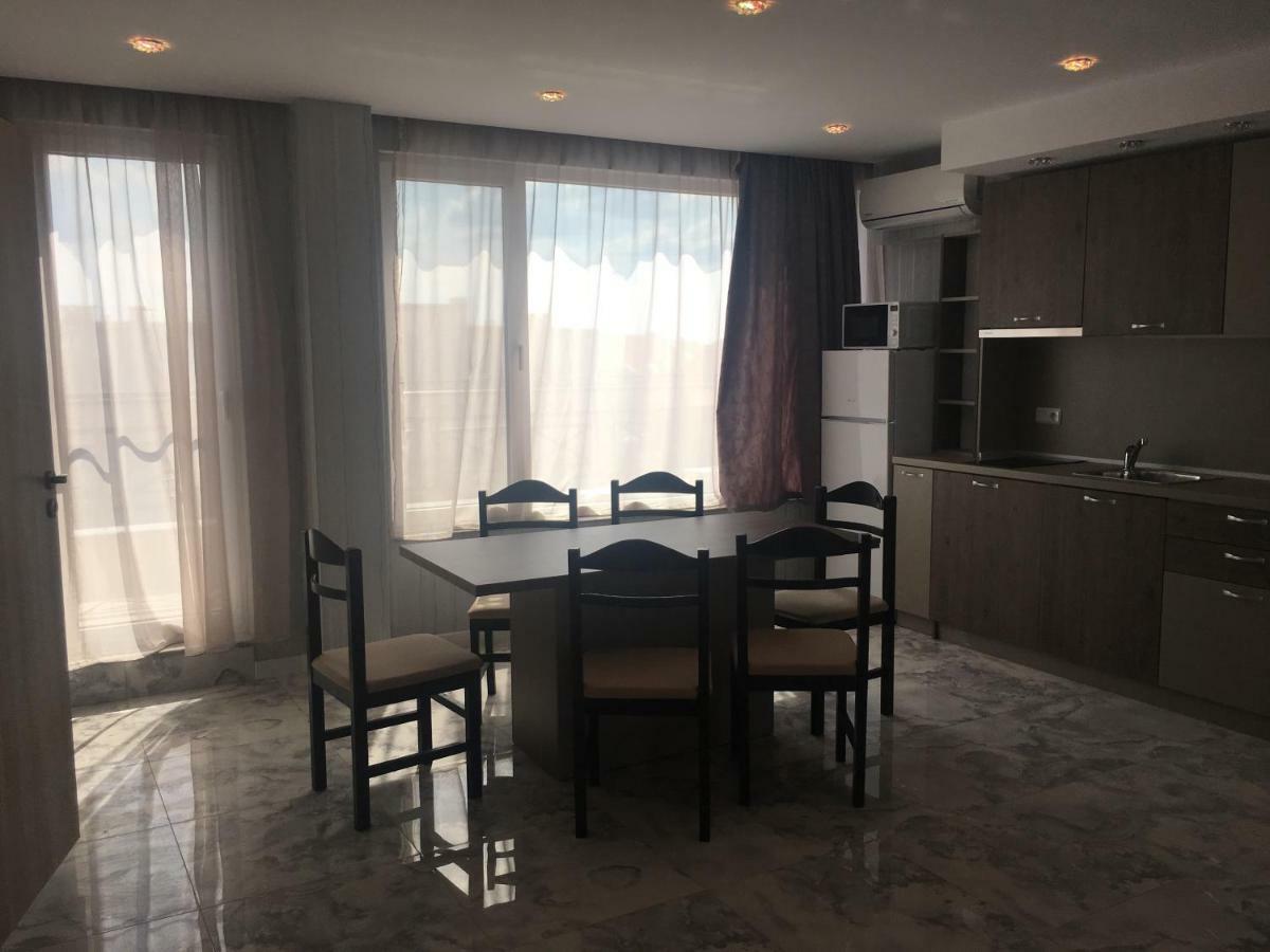 Golden Sea View Apartments Pomorie Buitenkant foto